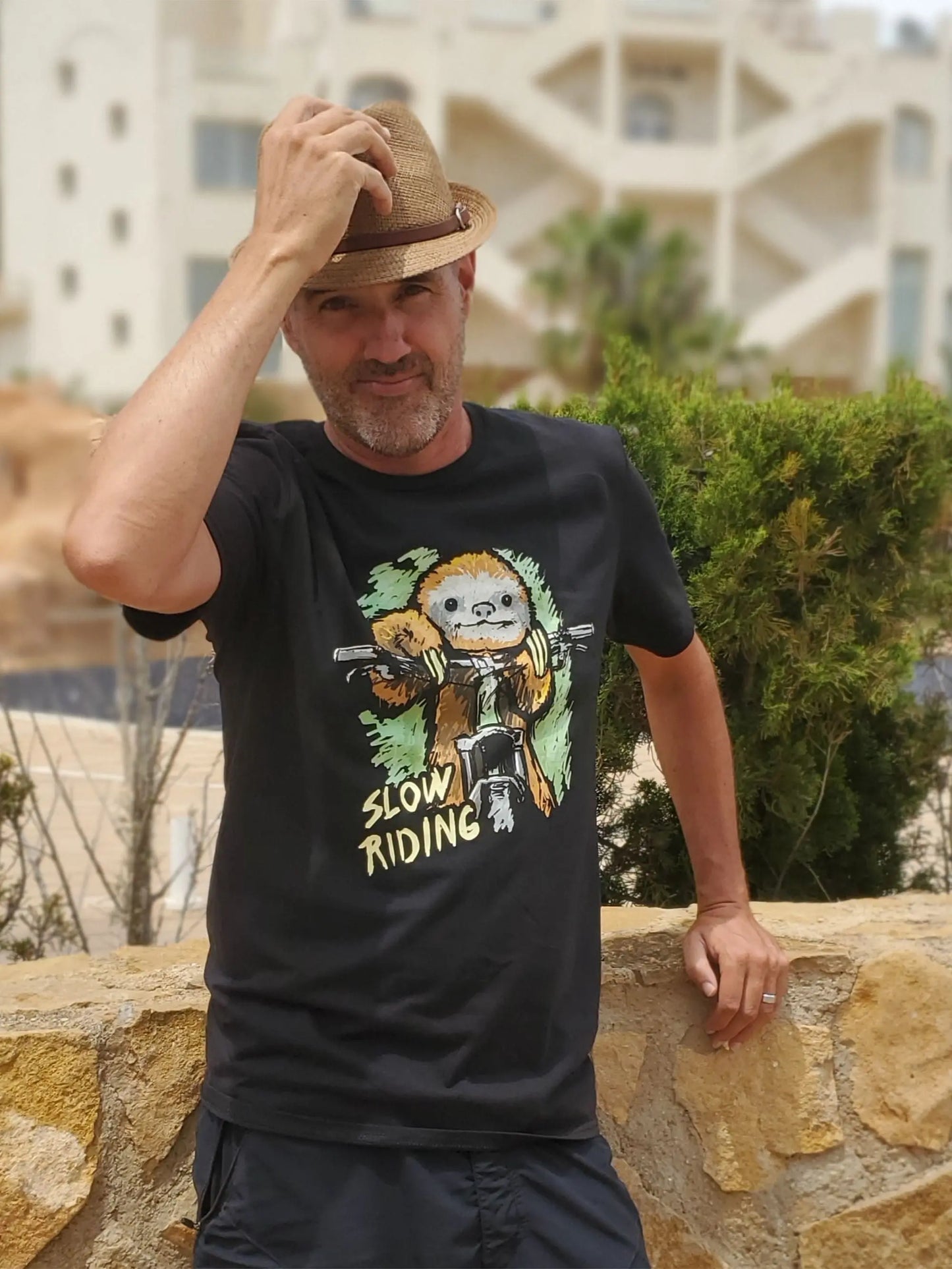 Slow Riding Sloth on Mountain Bike T-Shirt - Geeks'n'Gears - bicycle bike biking